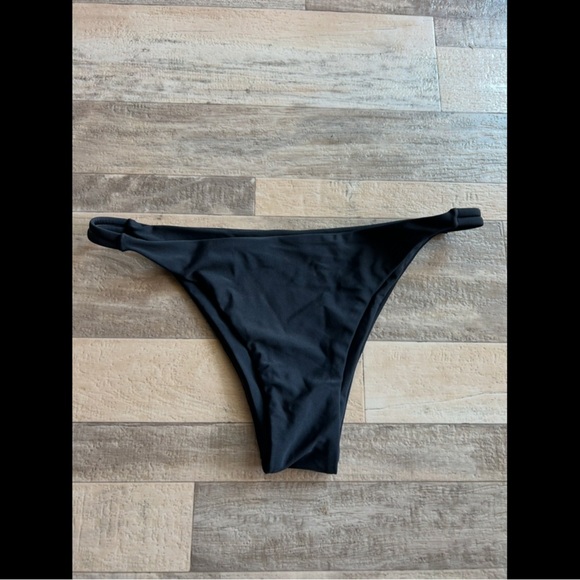 Xhilaration Other - Black bikini bottoms